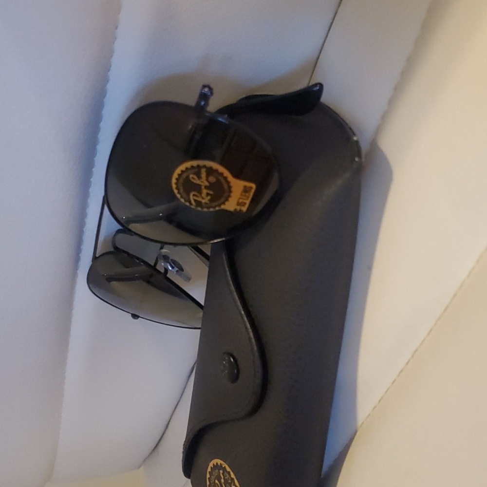 Ray Ban sunglasses - Picture 2 of 3
